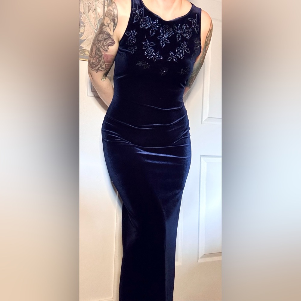 90s 🥀Vintage Royal Blue velvet maxi with sparkly rose detail